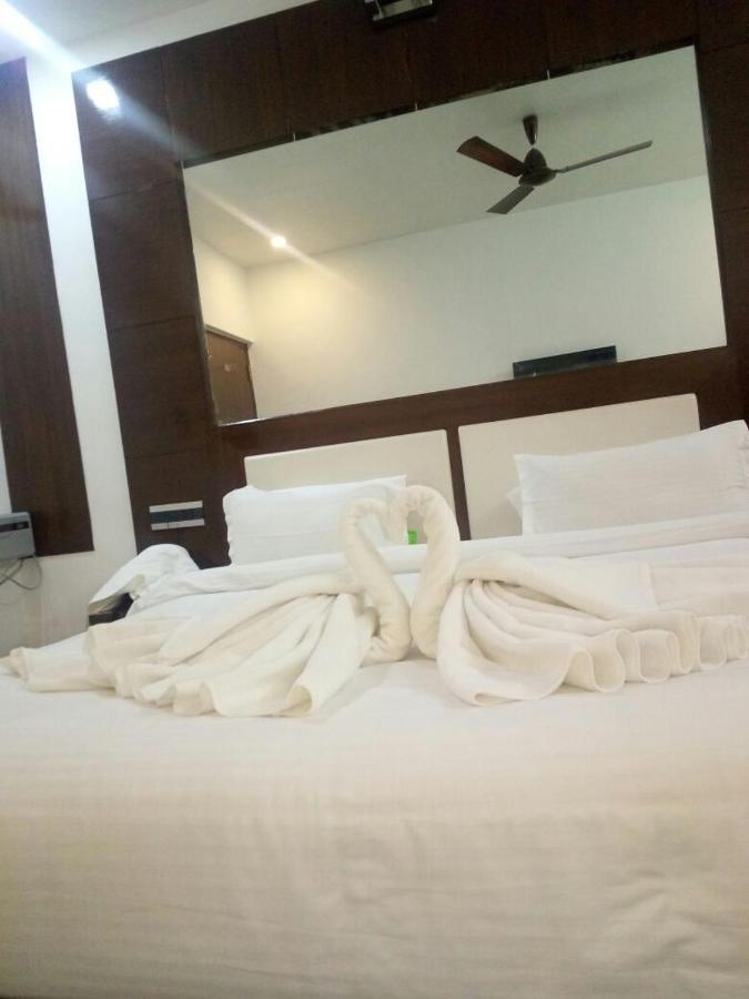 Arsh Residency Hotel Lakhnau Kültér fotó