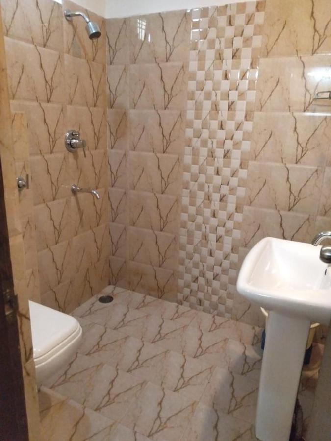 Arsh Residency Hotel Lakhnau Kültér fotó